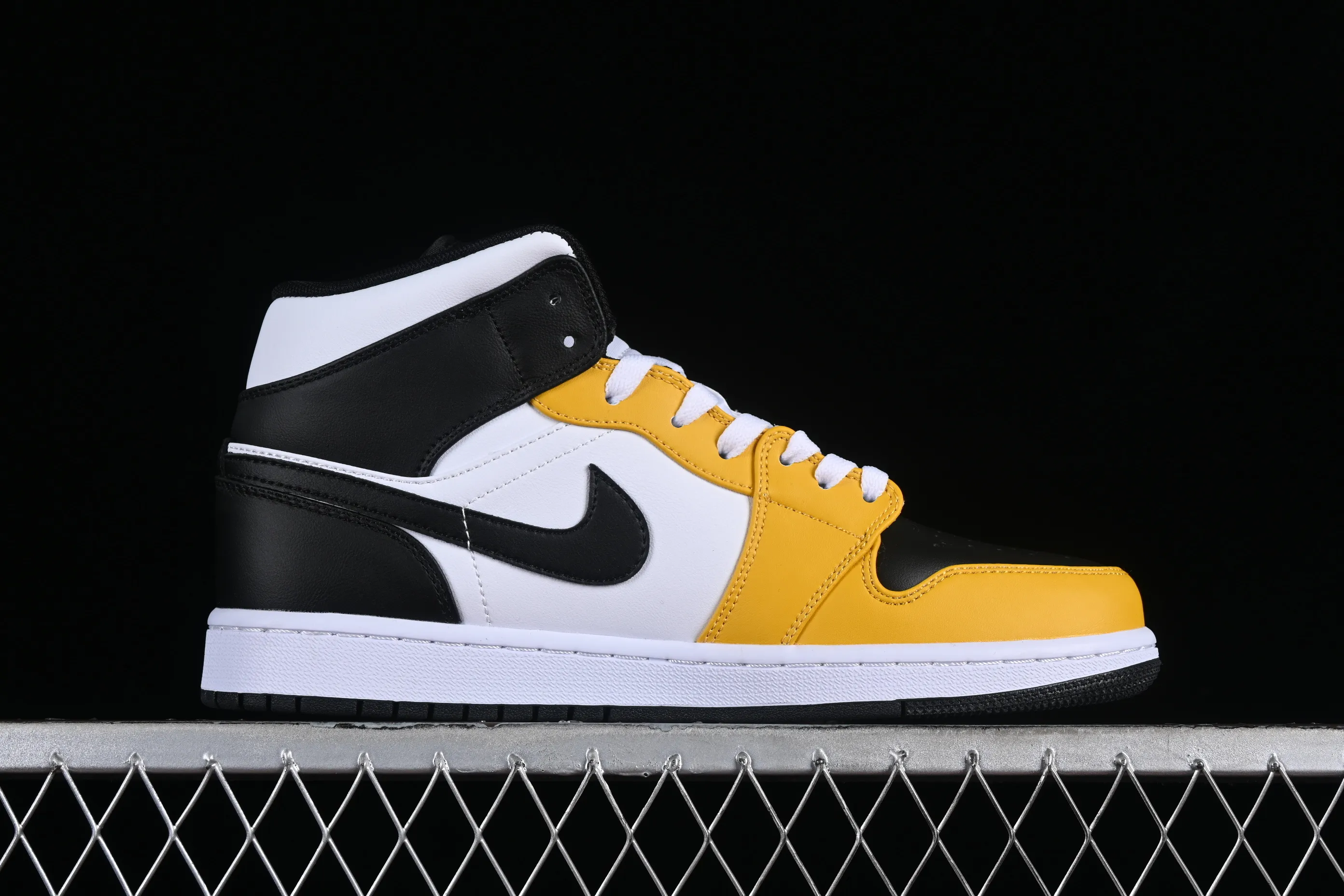 All categories Air Jordan Jordan series basketball shoes Air Jordan 1 Mid Air Jordan 1 Mid AJ1 Joe 1 white black yellow Chinese culture and leisure sneakers DQ8426-701